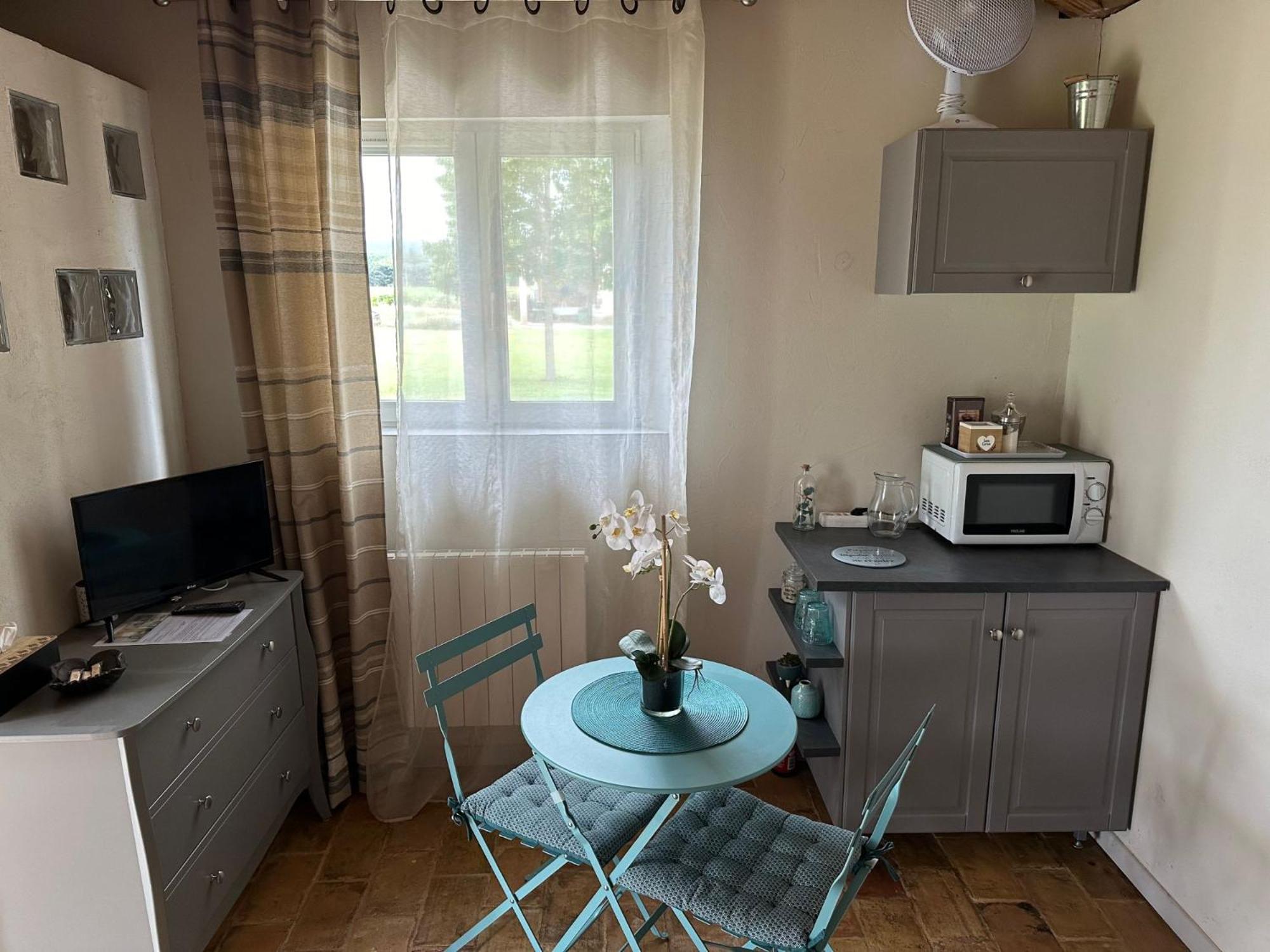 Maisonnette Independante Au Calme Dans Un Grand Jardin Châteauneuf-du-Rhône Eksteriør billede