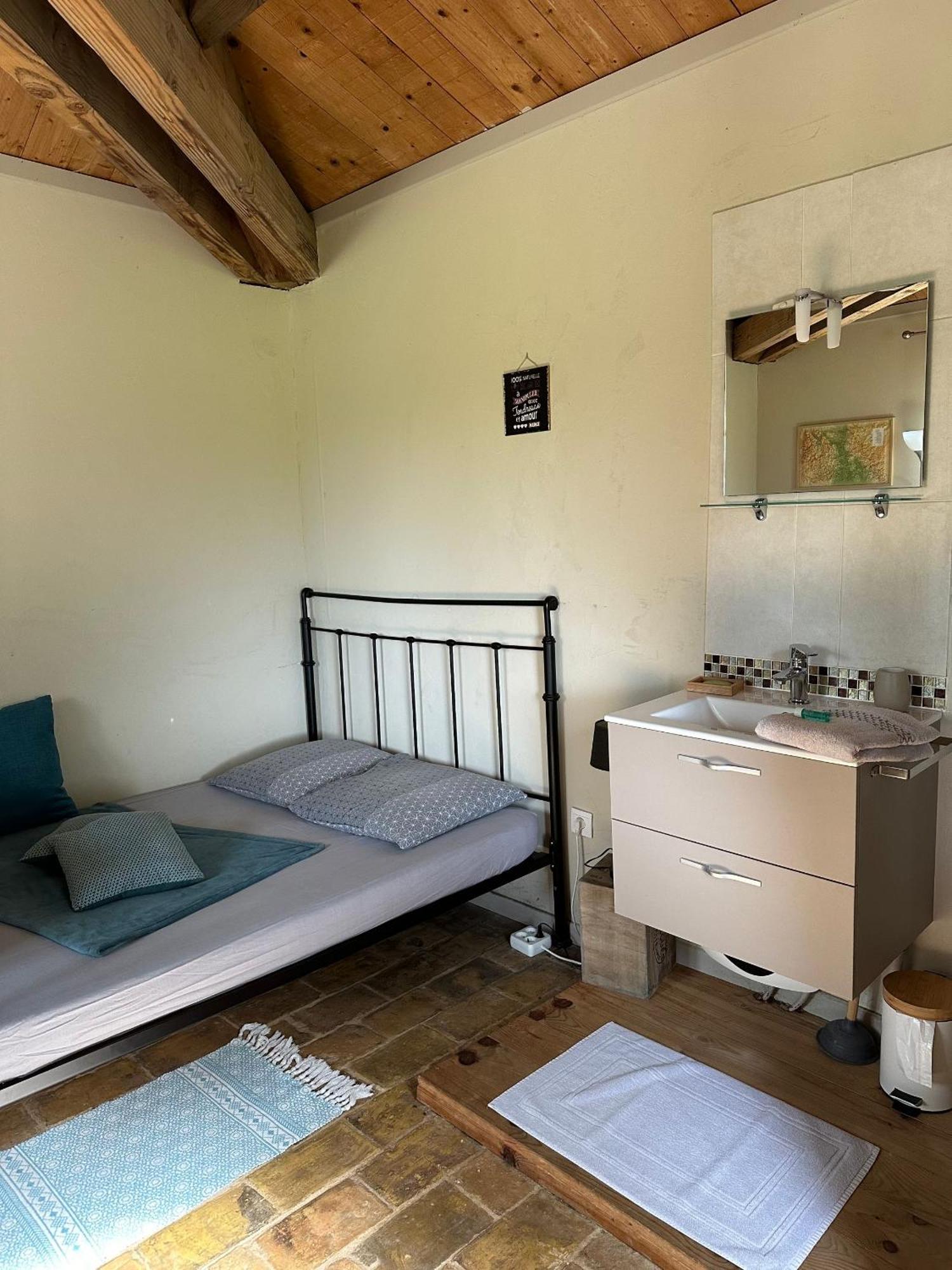 Maisonnette Independante Au Calme Dans Un Grand Jardin Châteauneuf-du-Rhône Eksteriør billede